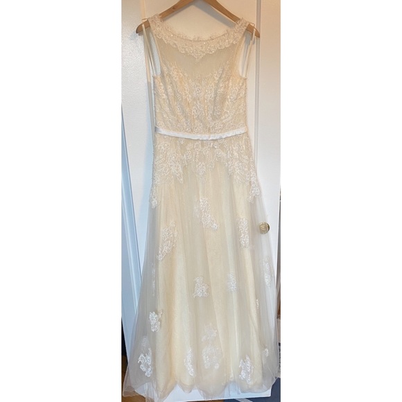 BHLDN Wedding Dress - Georgia Gown, Ivory - Picture 2 of 6